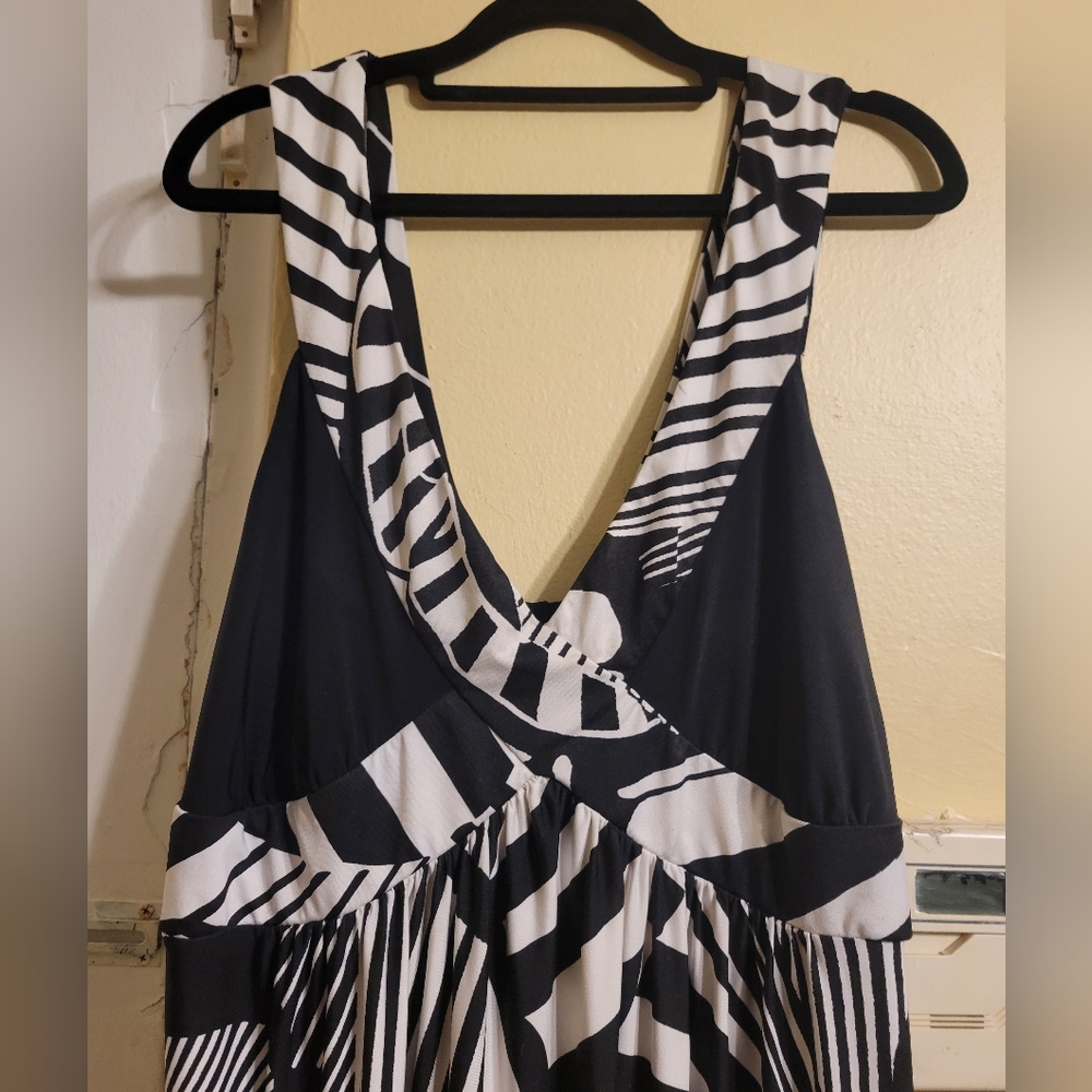 J-F-W Chic Monochrome Maxi Pull Over Black & White Broad Strap Dress Size 1X - Picture 6 of 8